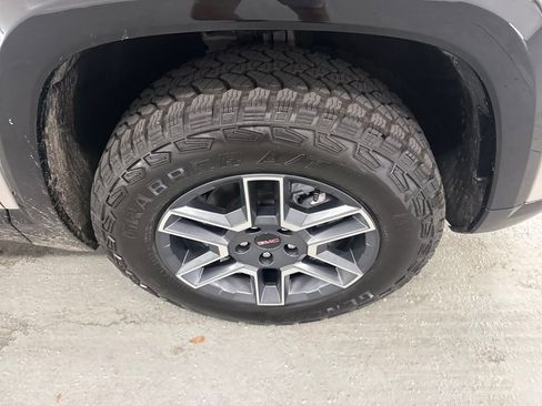 New 2026 GMC Terrain AT4 w/ Technology Package II AWD/4WD image 4