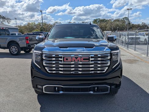 Used 2025 GMC Sierra 1500 Denali w/ Denali Reserve Package AWD/4WD image 8