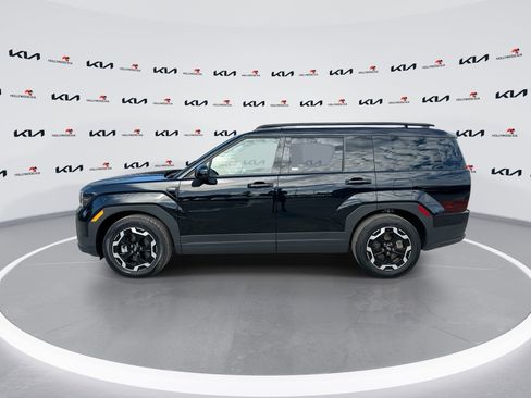 Used 2025 Hyundai Santa Fe SEL FWD image 5