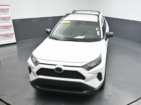 Used 2021 Toyota RAV4 LE image 25