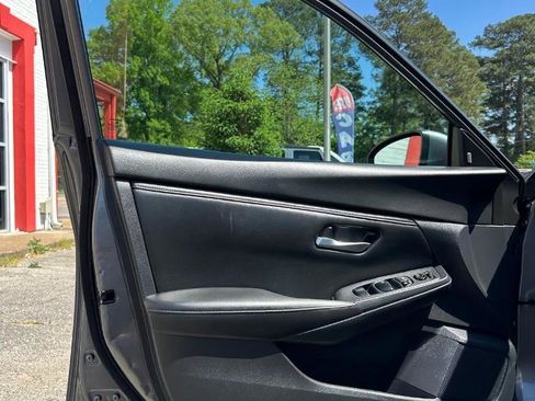 Used 2020 Nissan Sentra SV FWD image 12