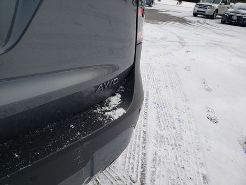 Certified 2025 Nissan Kicks SV image 12