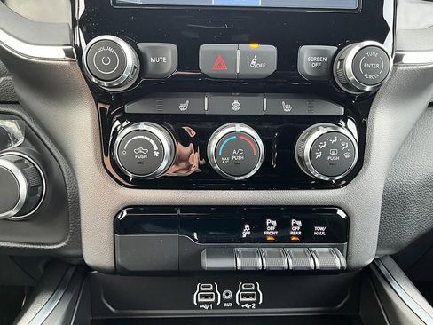 New 2026 RAM 1500 4x4 Crew Cab image 26