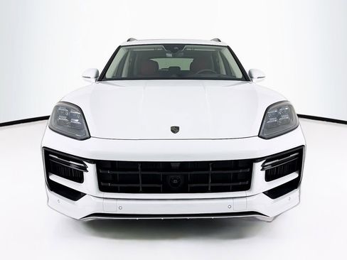 New 2026 Porsche Cayenne Turbo image 6