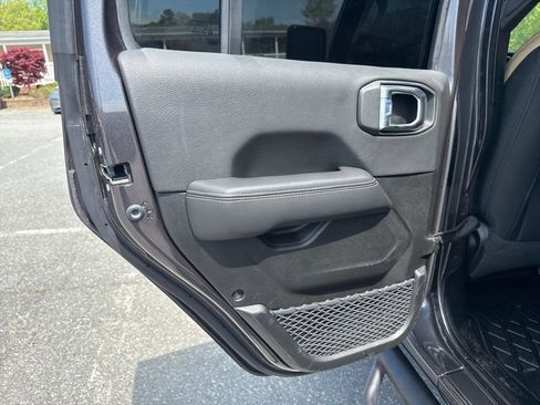 Used 2022 Jeep Wrangler Unlimited Sahara w/ Cold Weather Group image 28