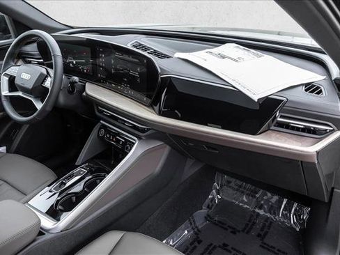 New 2025 Audi Q5 Premium Plus image 24