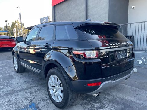 Used 2018 Land Rover Range Rover Evoque SE image 7