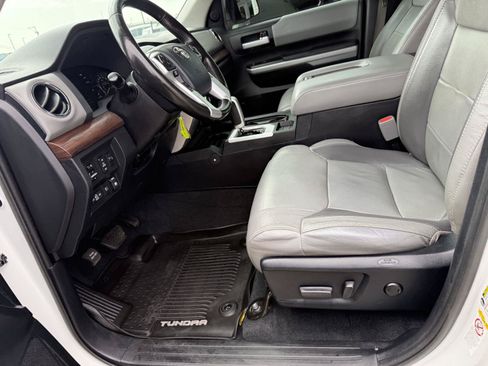 Used 2018 Toyota Tundra Limited w/ Limited Premium Package AWD/4WD image 16