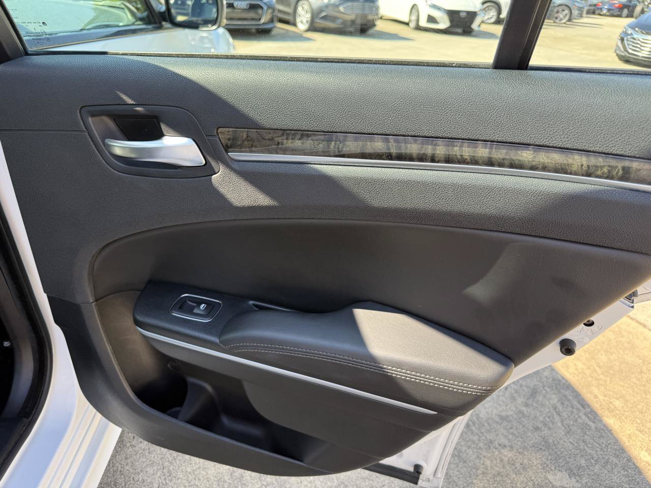 Used 2023 Chrysler 300 Touring L w/ Comfort Group RWD image 20