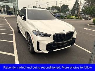 Used 2025 BMW X5 xDrive40i w/ M Sport Package AWD/4WD video 1