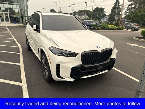 Used 2025 BMW X5 xDrive40i w/ M Sport Package AWD/4WD image 1