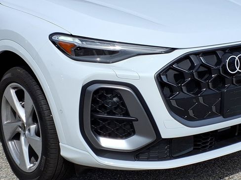 New 2025 Audi Q5 Premium Plus AWD/4WD image 4