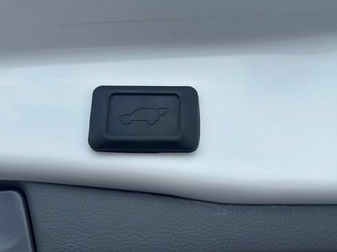 Used 2025 Toyota RAV4 XLE Premium w/ Weather Package AWD/4WD image 33