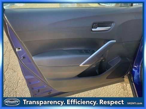 Used 2023 Toyota Corolla Cross XLE image 16