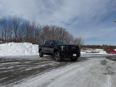 Used 2025 GMC Sierra 1500 AT4 w/ AT4 Premium Package