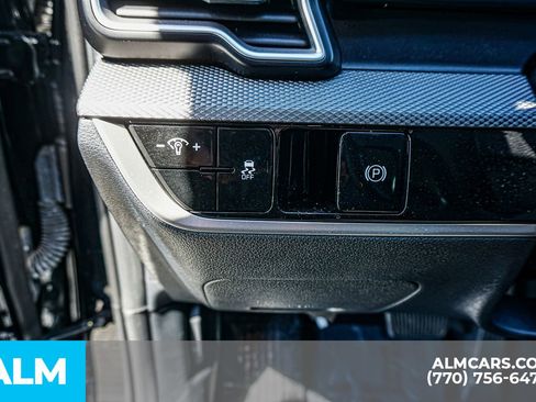 Used 2025 Kia Sportage LX image 35