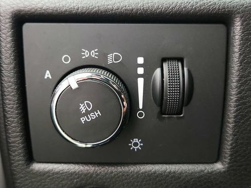 Used 2021 Jeep Grand Cherokee Overland AWD/4WD image 24