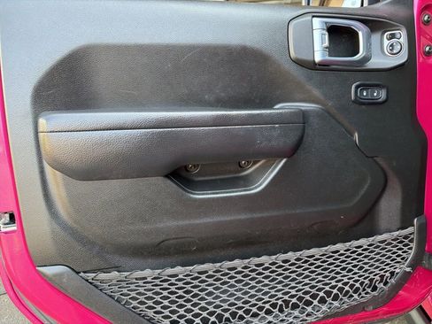 Used 2022 Jeep Wrangler Unlimited Sport image 26