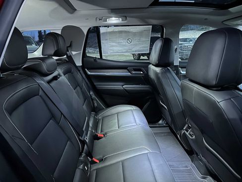 New 2026 GMC Terrain Denali w/ LPO, Black Badging Package image 12