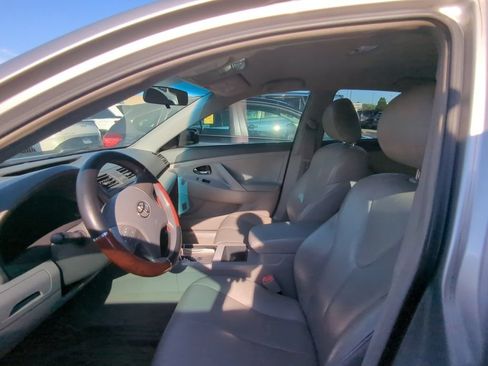 Used 2009 Toyota Camry LE FWD image 6
