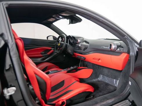 Used 2020 Ferrari F8 Tributo RWD image 24