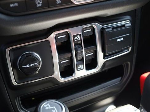 New 2025 Jeep Wrangler Sahara image 21