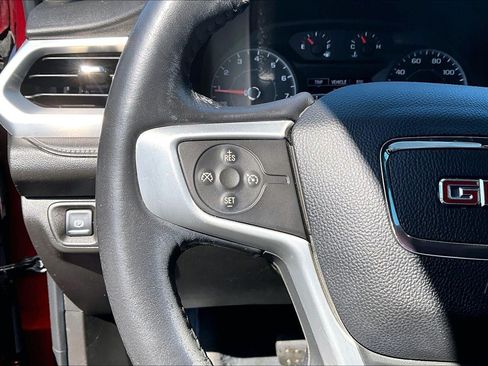 Used 2018 GMC Acadia SLE FWD image 18
