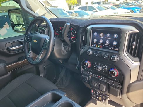 Used 2022 Chevrolet Silverado 2500 LT w/ All Star Edition AWD/4WD image 9