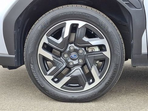 Used 2025 Subaru Forester Limited w/ Popular Package #2 AWD/4WD image 8