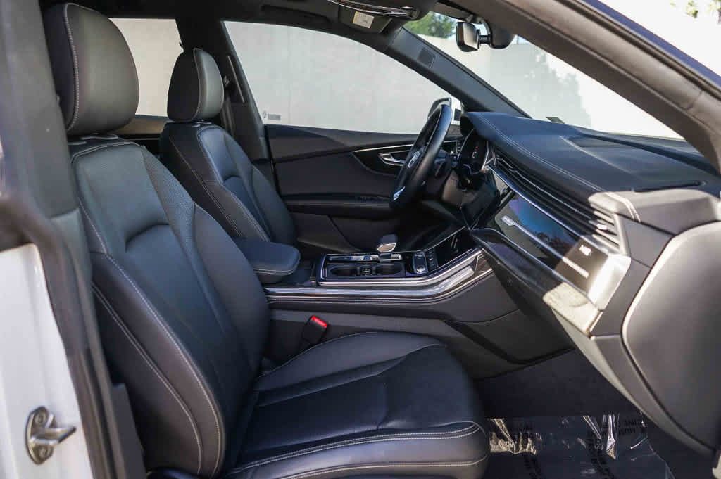 Used 2023 Audi Q8 Premium Plus w/ Premium Plus Package AWD/4WD image 18