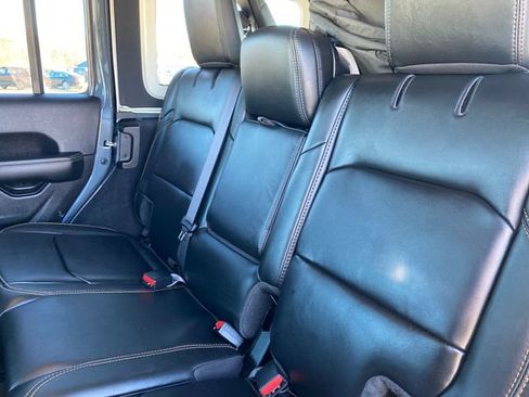 Used 2025 Jeep Wrangler Unlimited Rubicon 392 image 19