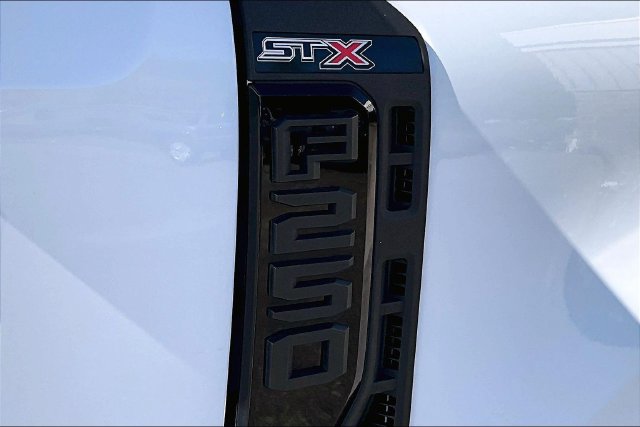 Used 2023 Ford F250 XL w/ STX Appearance Package AWD/4WD image 25