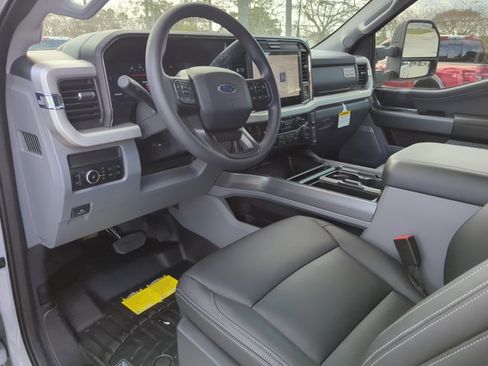 New 2026 Ford F250 XLT w/ XLT Premium Package image 3