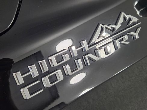 Used 2023 Chevrolet Tahoe High Country AWD/4WD image 12
