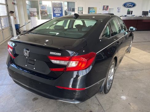 Used 2018 Honda Accord EX image 5