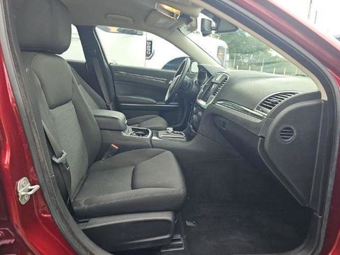 Used 2020 Chrysler 300 Touring w/ Sport Appearance Package RWD image 11