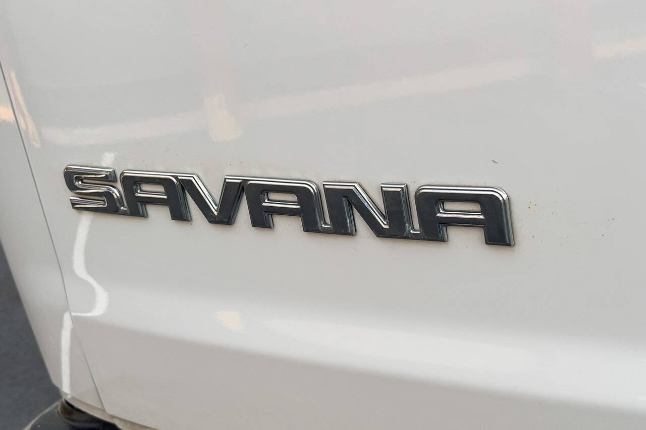 Used 2018 GMC Savana 3500 Extended w/ Driver Convenience Package RWD image 18