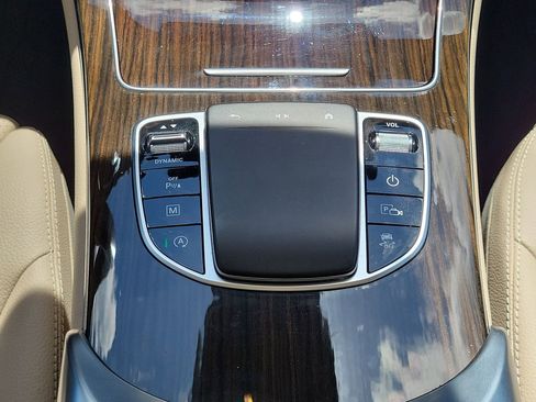 Certified 2022 Mercedes-Benz GLC 300 image 21