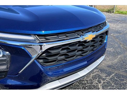 Used 2024 Chevrolet Trax LT w/ LT Convenience Package FWD image 31
