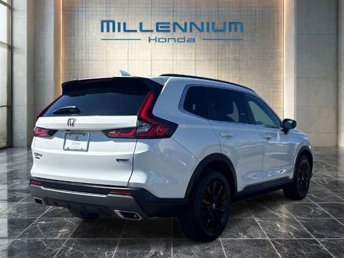 Used 2023 Honda CR-V Sport image 3