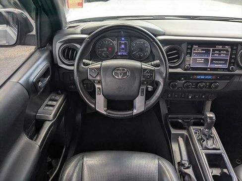 Certified 2020 Toyota Tacoma TRD Sport w/ TRD Premium Sport Package AWD/4WD image 16
