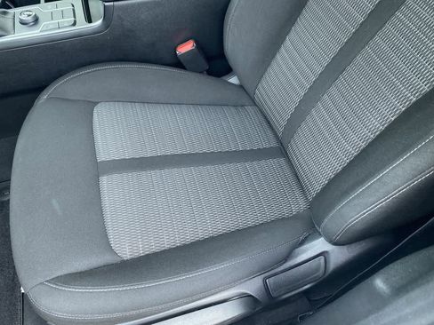 Used 2022 Kia Sorento LX FWD image 11