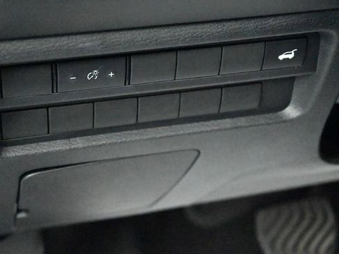 Used 2024 Mitsubishi Outlander SE image 27