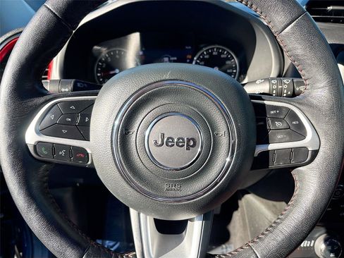Used 2021 Jeep Renegade Trailhawk w/ Sun & Sound Group image 11