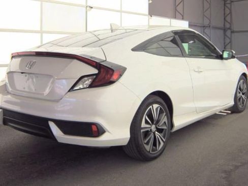 Used 2017 Honda Civic EX-T image 4