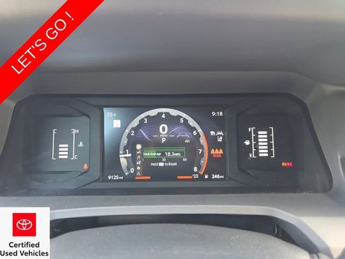 Certified 2025 Toyota Tacoma SR5 image 31