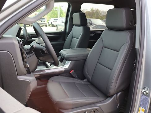 New 2026 Chevrolet Silverado 2500 LTZ w/ LTZ Convenience Package AWD/4WD image 16