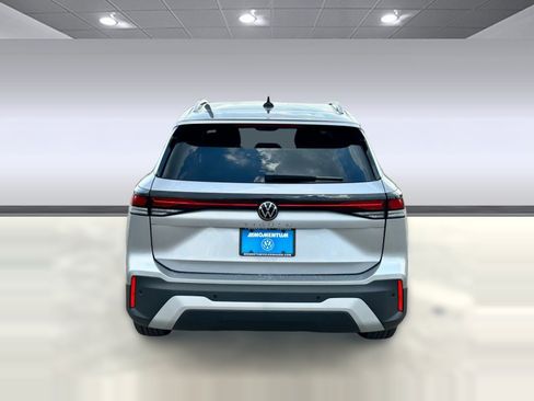 New 2025 Volkswagen Tiguan S FWD image 18