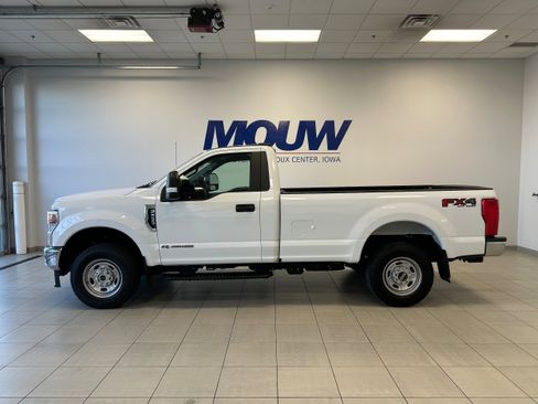 Used 2022 Ford F250 XL w/ Power Equipment Group AWD/4WD image 1