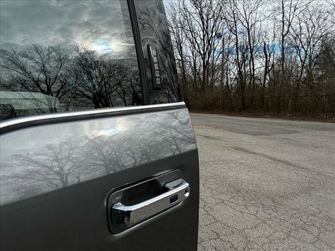 Used 2022 Ford F350 Platinum image 8